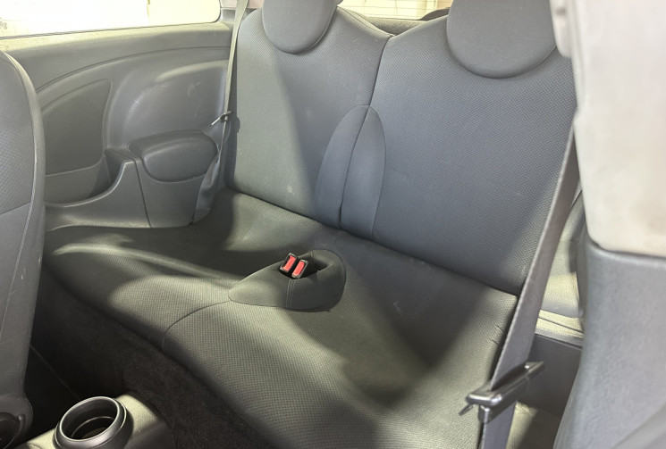 Mini Cooper 1.6 Hatch 116 / Entretien rigoureux / Climatisation / Idéal jeune permis