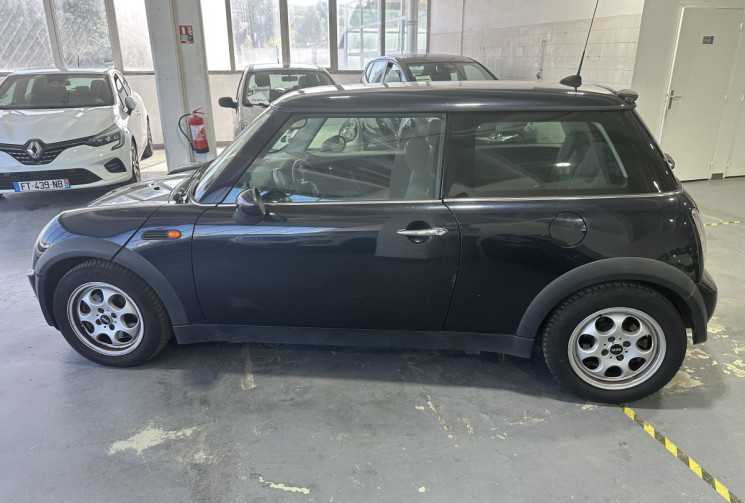 Mini Cooper 1.6 Hatch 116 / Entretien rigoureux / Climatisation / Idéal jeune permis