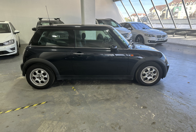 Mini Cooper 1.6 Hatch 116 / Entretien rigoureux / Climatisation / Idéal jeune permis