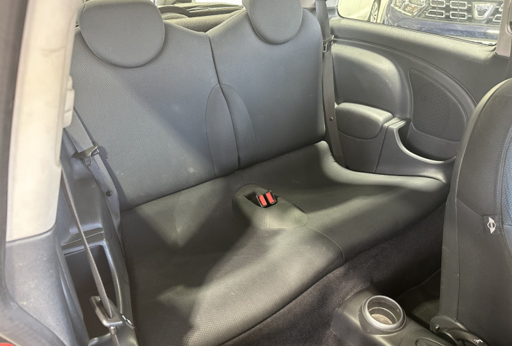 Mini Cooper 1.6 Hatch 116 / Entretien rigoureux / Climatisation / Idéal jeune permis
