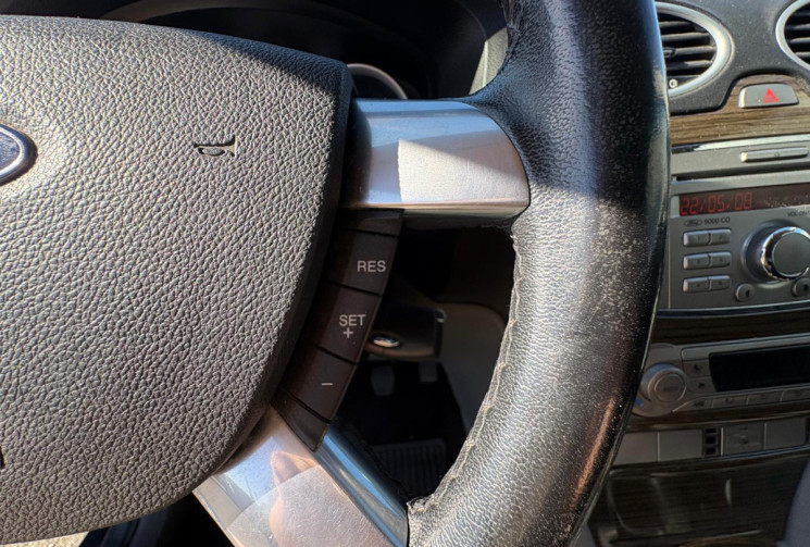 Ford Focus II Phase 2 1.6 Ti VCT  GHIA 115  / GARANTIE 12 MOIS 