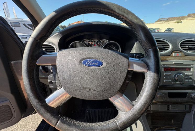 Ford Focus II Phase 2 1.6 Ti VCT  GHIA 115  / GARANTIE 12 MOIS 
