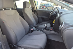 SEAT Leon II (1P1) 2.0 TDI 16V 140 CV * CLIM * 1ER MAIN * CARNET COMPLET * NOUVELLE DISTRIBUTION
