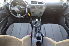SEAT Leon II (1P1) 2.0 TDI 16V 140 CV * CLIM * 1ER MAIN * CARNET COMPLET * NOUVELLE DISTRIBUTION
