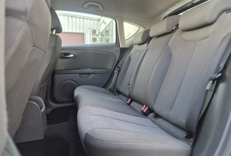 SEAT Leon II (1P1) 2.0 TDI 16V 140 CV * CLIM * 1ER MAIN * CARNET COMPLET * NOUVELLE DISTRIBUTION