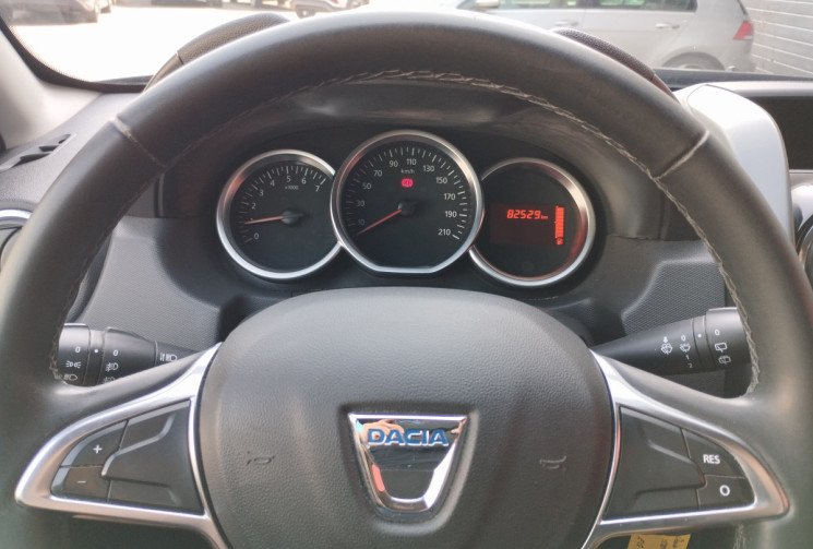 Dacia Duster 1.5 DCi 110 4x4 Black Touch BVM6 + Attelage