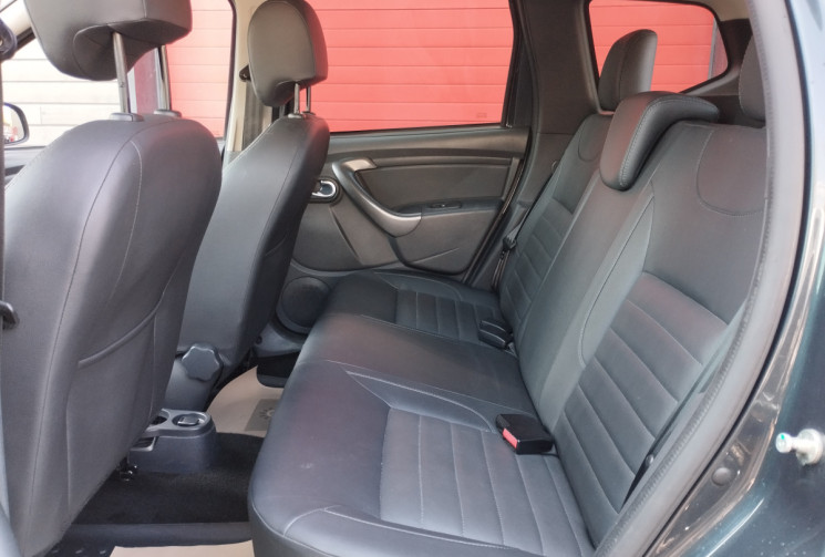 Dacia Duster 1.5 DCi 110 4x4 Black Touch BVM6 + Attelage