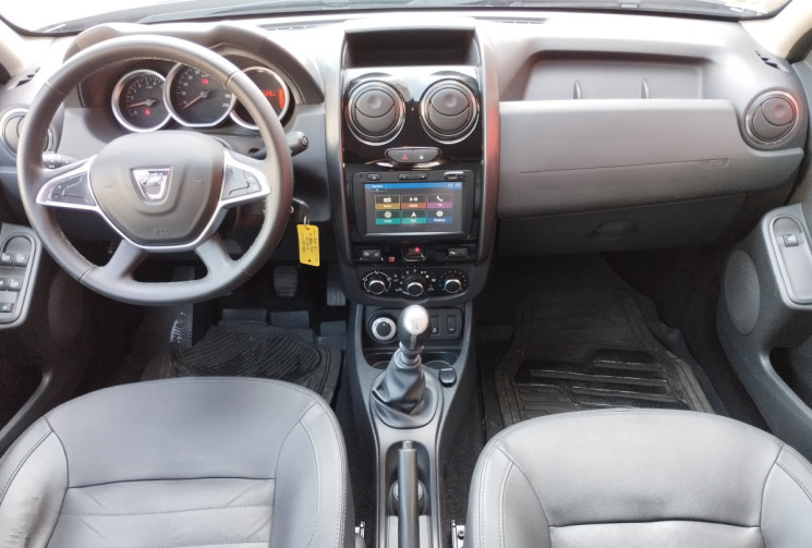 Dacia Duster 1.5 DCi 110 4x4 Black Touch BVM6 + Attelage