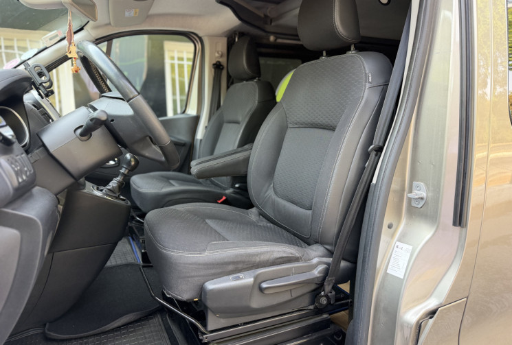 Opel VIVARO Van Aménagé  L1H1 / Camping Car / 4 pl. assises / 4 Couchages / Trafic
