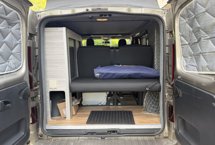 Opel VIVARO Van Aménagé  L1H1 / Camping Car / 4 pl. assises / 4 Couchages / Trafic