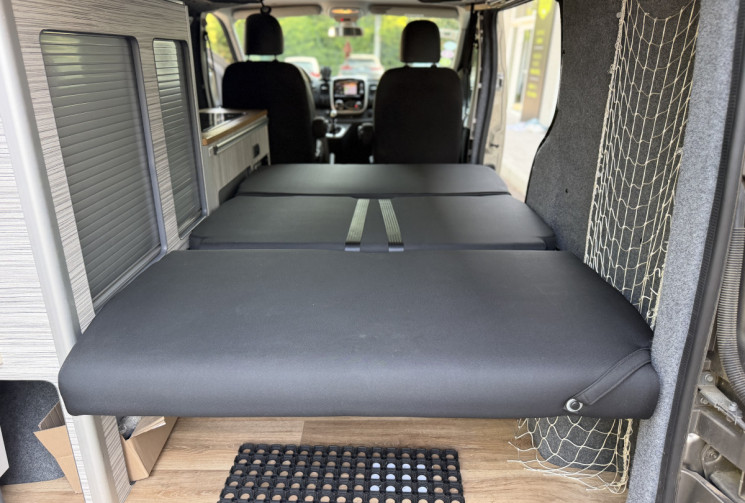 Opel VIVARO Van Aménagé  L1H1 / Camping Car / 4 pl. assises / 4 Couchages / Trafic