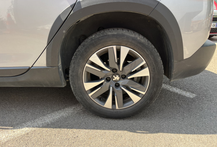 Peugeot 2008 1.2 PureTech 110ch Allure S&S EAT6 BVA / Boite Automatique
