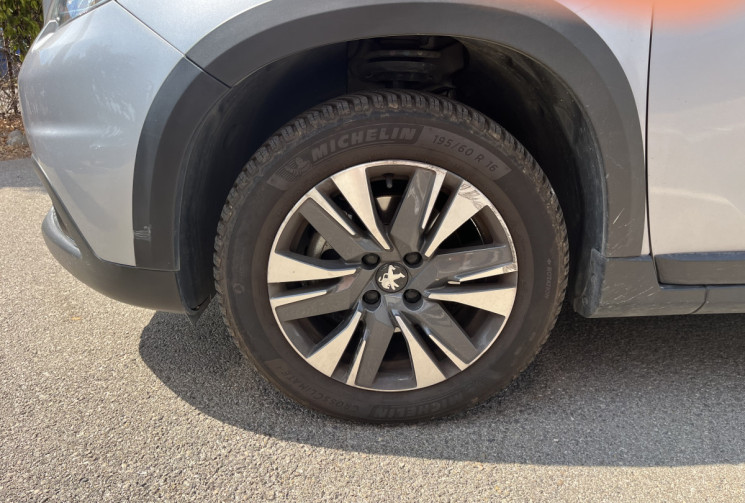 Peugeot 2008 1.2 PureTech 110ch Allure S&S EAT6 BVA / Boite Automatique