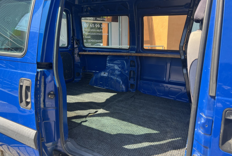 Peugeot Expert 2.0 HDi Fourgon court vitré 95 cv