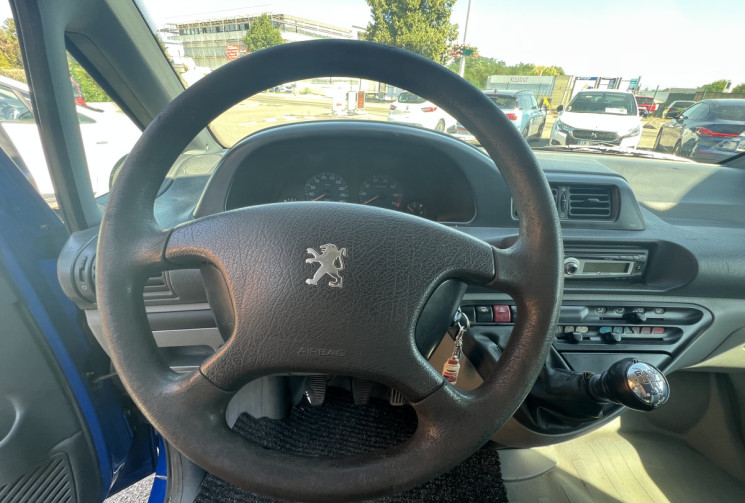 Peugeot Expert 2.0 HDi Fourgon court vitré 95 cv