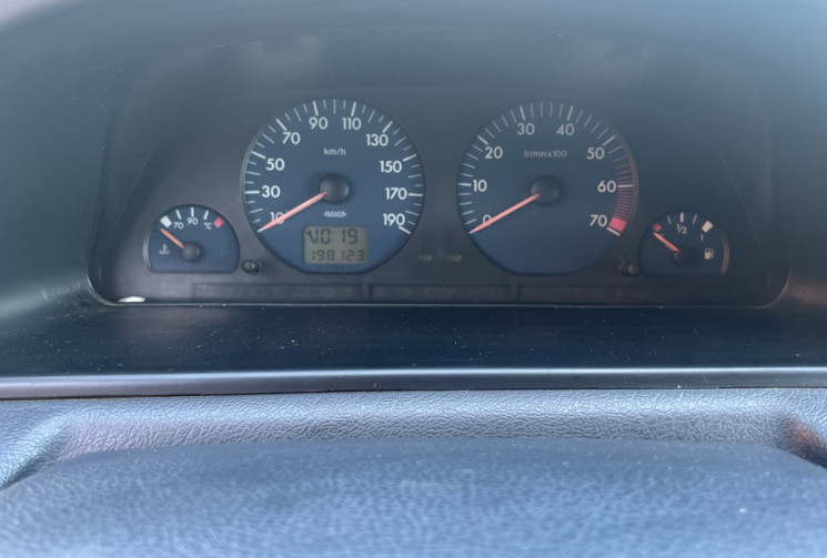 Peugeot Expert 2.0 HDi Fourgon court vitré 95 cv