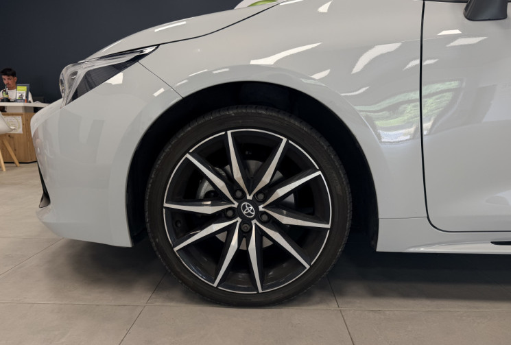 Toyota Corolla 2.0 VVT-i 196 ch HEV GR Sport
