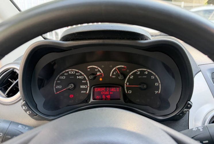 Ford Ka  1.2 69 Titanium / 1ère Main / Distribution OK / Climatisation / Entretien à Jour