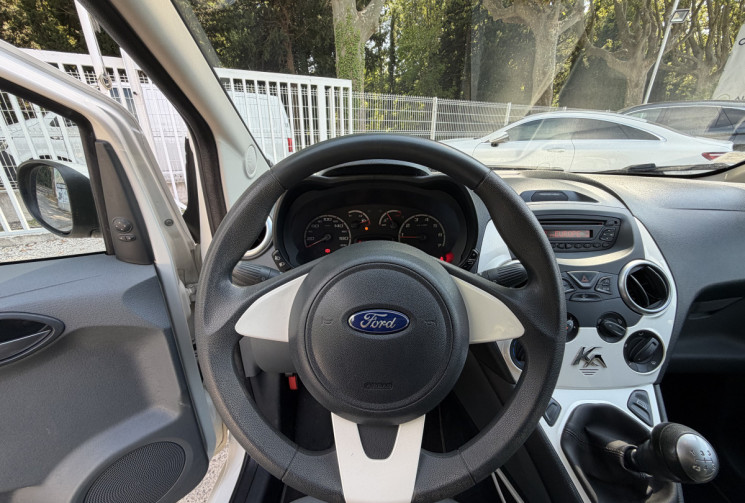 Ford Ka  1.2 69 Titanium / 1ère Main / Distribution OK / Climatisation / Entretien à Jour
