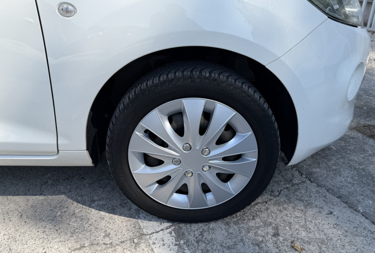 Ford Ka  1.2 69 Titanium / 1ère Main / Distribution OK / Climatisation / Entretien à Jour