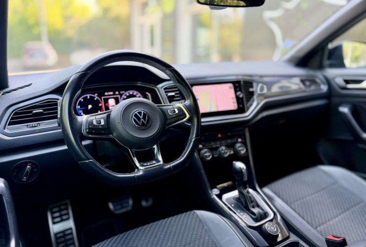 Volkswagen T-Roc R-Line 4Motion 2.0 TDi 150 / 1ere main / Entretien VW / Camera / Carplay