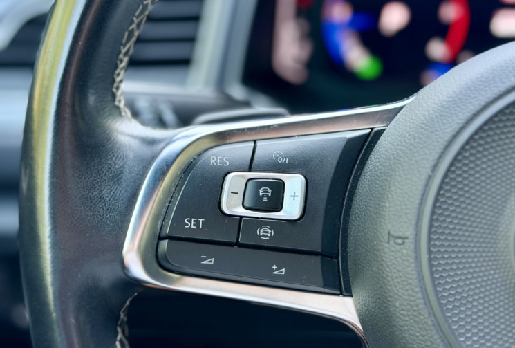Volkswagen T-Roc R-Line 4Motion 2.0 TDi 150 / 1ere main / Entretien VW / Camera / Carplay