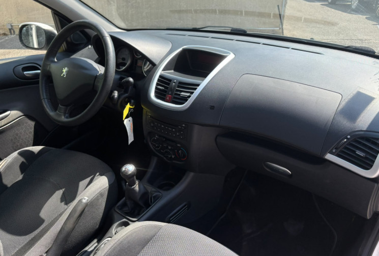 Peugeot 206+ 1.4 HDI 70 GENERATION / 81000 KMS D'ORIGINE / CLIM / RÉVISEE / GARANTIE