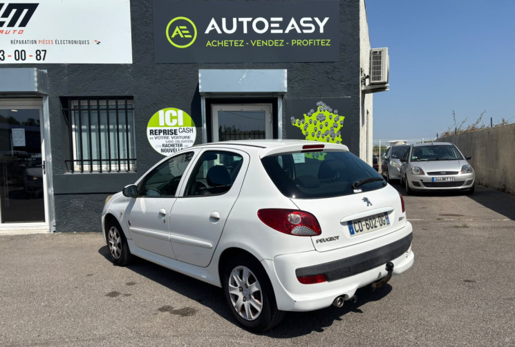 Peugeot 206+ 1.4 HDI 70 GENERATION / 81000 KMS D'ORIGINE / CLIM / RÉVISEE / GARANTIE
