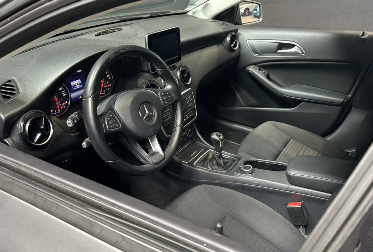 Mercedes Classe A 180 1.6i Sensation 122 ch / Radar Avant et Arrière / Révision à jour