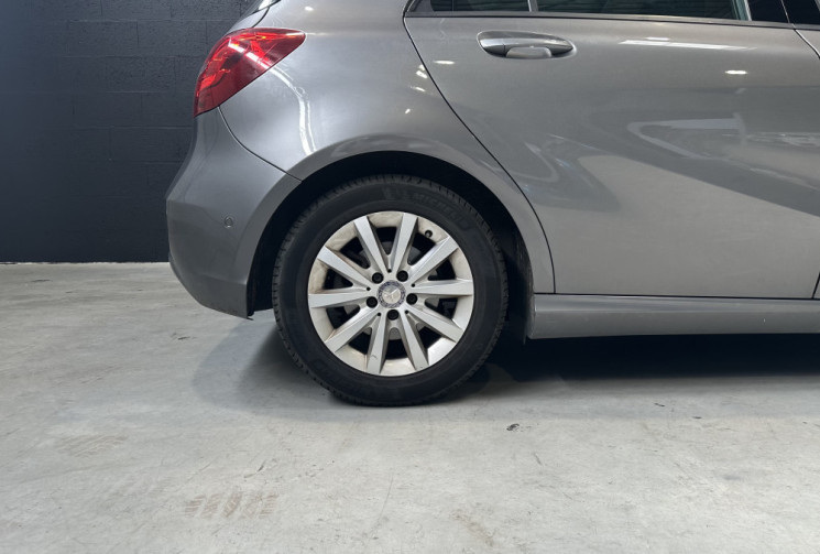 Mercedes Classe A 180 1.6i Sensation 122 ch / Radar Avant et Arrière / Révision à jour