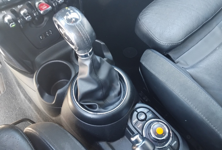 Mini MINI 5 PORTES 1.5 i 12V 136 cv - Sièges chauffants - Toit Ouvrant