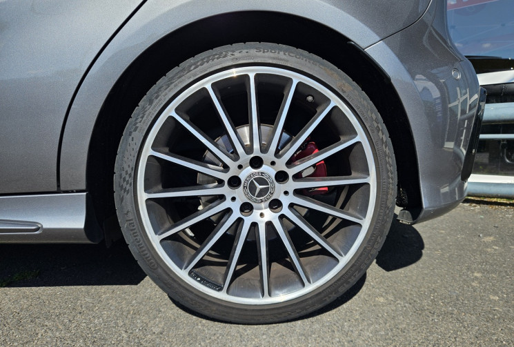 Mercedes Classe A 250 2.0i 220 SPORT PACK AMG BVA7 FRANCAISE