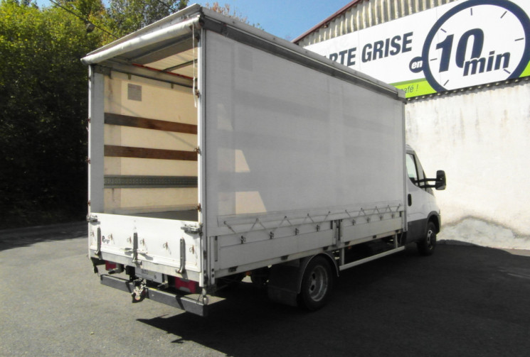 Iveco Daily BACHE 35C18 180CV