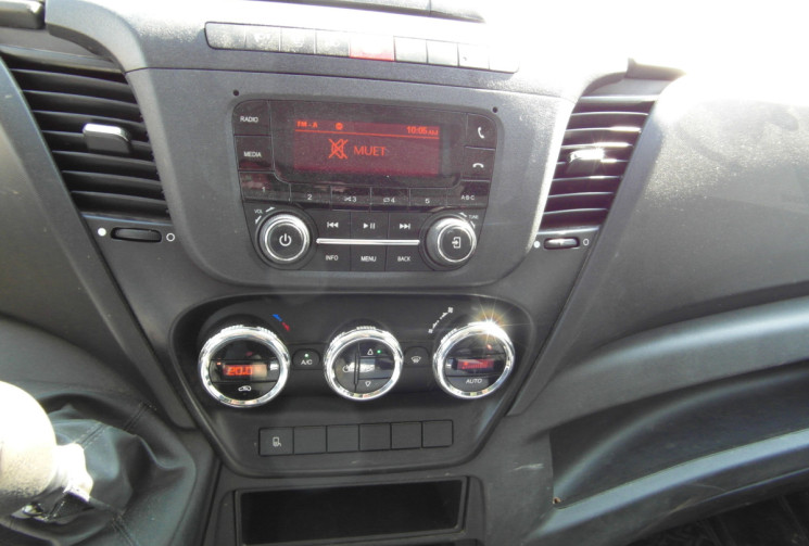 Iveco Daily BACHE 35C18 180CV