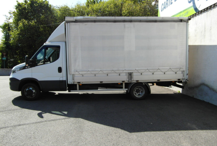 Iveco Daily BACHE 35C18 180CV