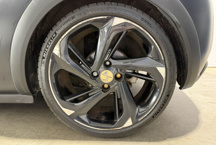 DS DS 3 PERFORMANCE BLACK SPECIAL 1.6 THP (moteur à chaine) 208cv 