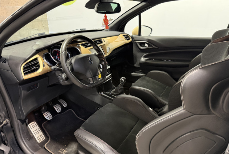 DS DS 3 PERFORMANCE BLACK SPECIAL 1.6 THP (moteur à chaine) 208cv 