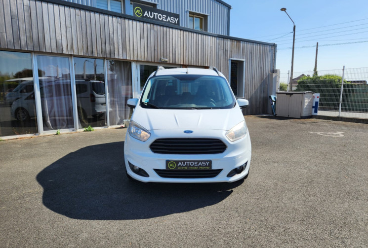 Ford Tourneo Courier 1.5 TDCi COMBI COURT 95 / 5 PLACES / TRES BON ETAT / DISTRI NEUVE 