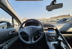 Peugeot 3008  1.6 HDi 112 / ENTRETIEN SUIVI / DISTRI OK / PNEU AV NEUFS