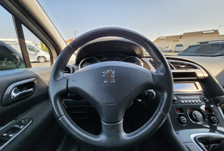 Peugeot 3008  1.6 HDi 112 / ENTRETIEN SUIVI / DISTRI OK / PNEU AV NEUFS