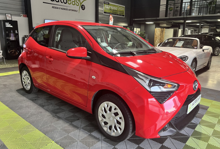 Toyota Aygo 1.0 72 CH VVT-i BVM5 X-PLAY 5 PORTES