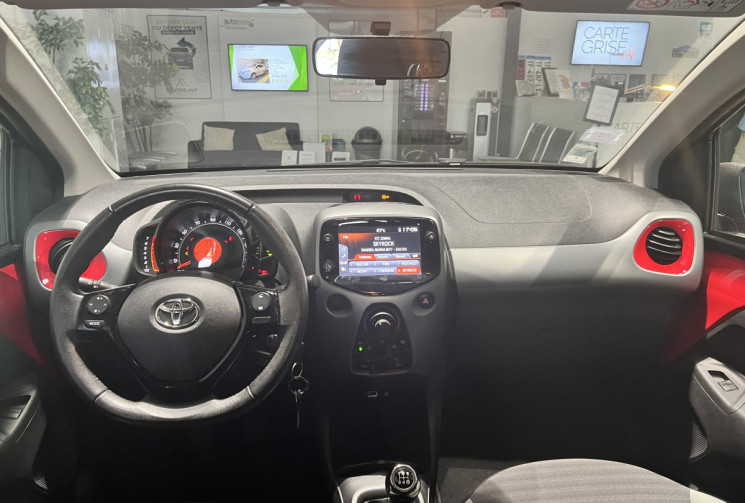 Toyota Aygo 1.0 72 CH VVT-i BVM5 X-PLAY 5 PORTES