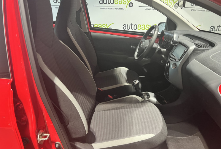 Toyota Aygo 1.0 72 CH VVT-i BVM5 X-PLAY 5 PORTES