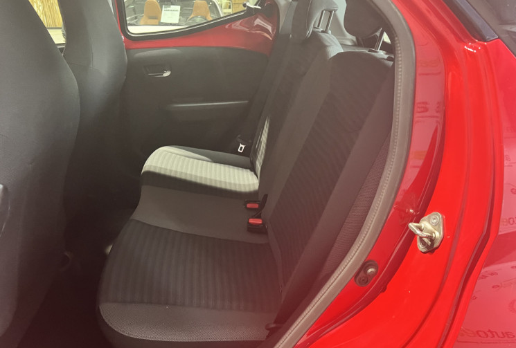 Toyota Aygo 1.0 72 CH VVT-i BVM5 X-PLAY 5 PORTES