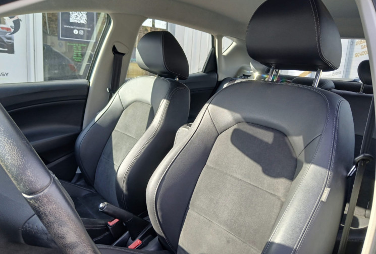 SEAT Ibiza IV Phase 3 5 Portes 1.2 TSI 16V 90 