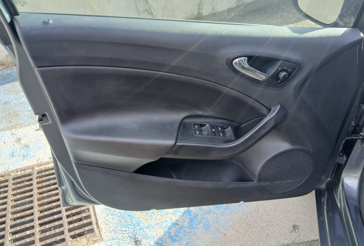 SEAT Ibiza IV Phase 3 5 Portes 1.2 TSI 16V 90 