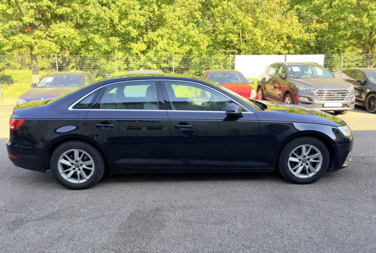 Audi A4 Limousine 2.0 TDI 150 ch Business Line -Apple Carplay-Entretiens OK-Garantie 12 Mois