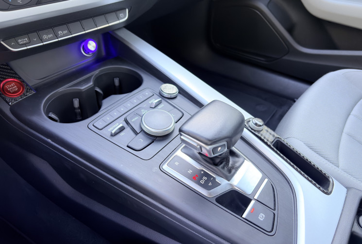 Audi A4 Limousine 2.0 TDI 150 ch Business Line -Apple Carplay-Entretiens OK-Garantie 12 Mois