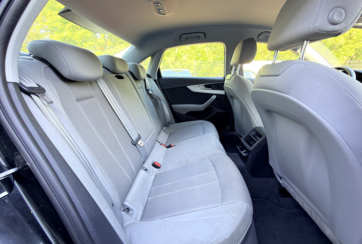 Audi A4 Limousine 2.0 TDI 150 ch Business Line -Apple Carplay-Entretiens OK-Garantie 12 Mois