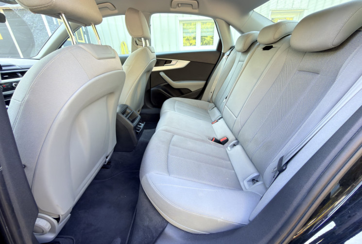 Audi A4 Limousine 2.0 TDI 150 ch Business Line -Apple Carplay-Entretiens OK-Garantie 12 Mois